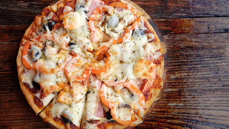 Pratik pizza tarifi