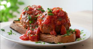 Fleischballchen-mit-Tomatensauce-Rezept-Meatballs-with-Tomato-Sauce-Recipe-ENG-SUBS