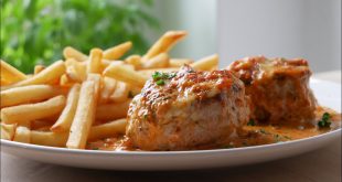 Schweinefilets-mit-Metaxasauce-Rezept-Pork-Medallions-with-Metaxa-Sauce-Recipe-ENG-SUBS